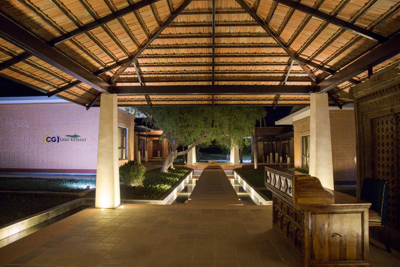 Miraaya Wellness And Golf Resort Chitwan Exterior photo